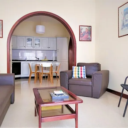 3 Bed شقة